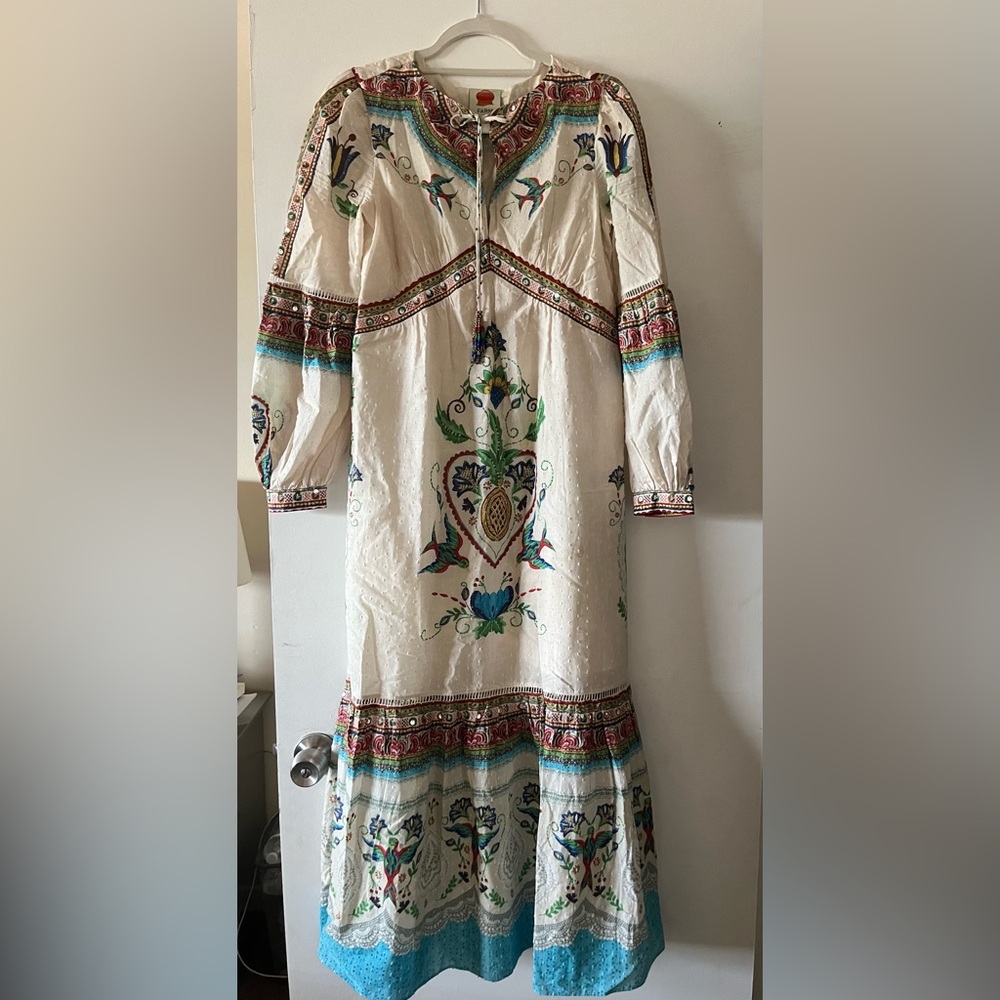 Beautiful dress wore only one time